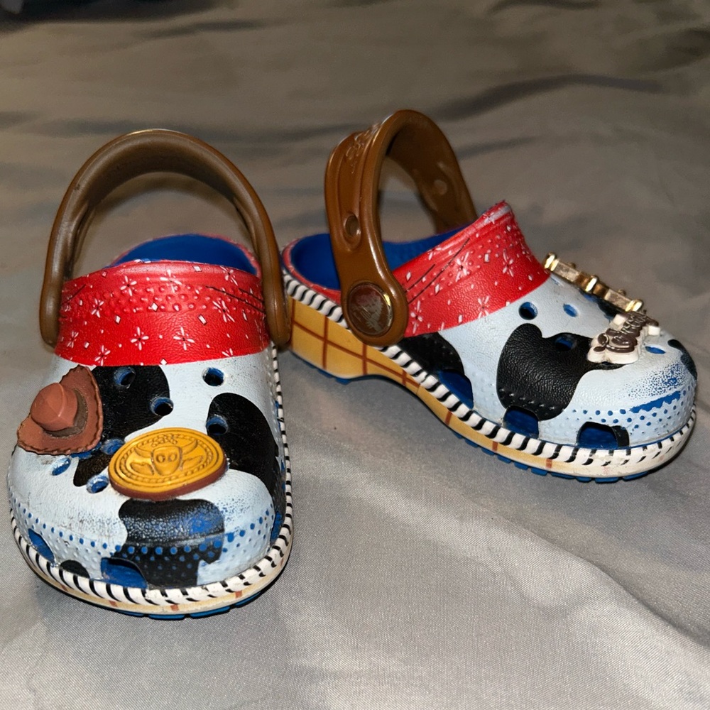 Exclusive Limited Edition, Woody Crocs (kids 5C) - Picture 2 of 6